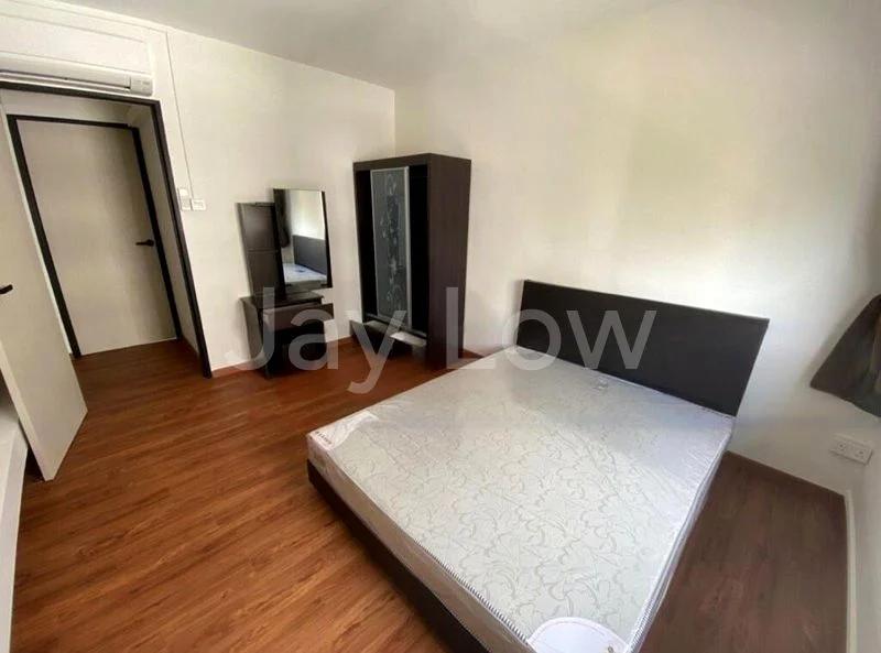 Room (HDB) for Rent in  242 Simei Street 5 - Image 1